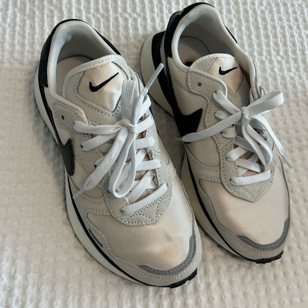 Nike Phoenix waffle